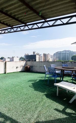 Casa à venda com 420m², 3 quartos e 4 vagas Casa à venda com 420m², 3 quartos e 4 vagasTerraço