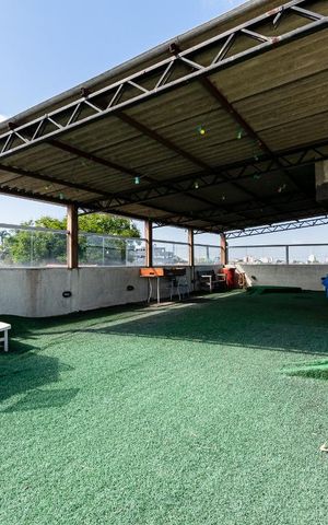 Casa à venda com 420m², 3 quartos e 4 vagas Casa à venda com 420m², 3 quartos e 4 vagasTerraço