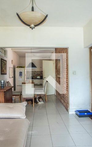 Casa à venda com 120m², 2 quartos e 3 vagas Casa à venda com 120m², 2 quartos e 3 vagasSala de Estar