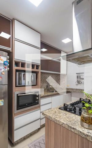 Apartamento à venda com 140m², 2 quartos e 1 vaga Apartamento à venda com 140m², 2 quartos e 1 vagaCozinha