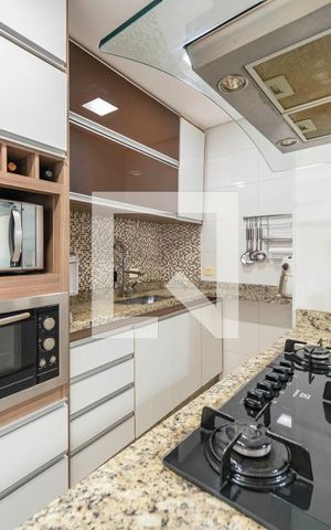 Apartamento à venda com 140m², 2 quartos e 1 vaga Apartamento à venda com 140m², 2 quartos e 1 vagaCozinha
