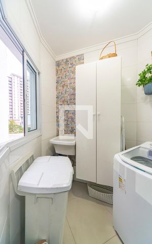 Apartamento à venda com 140m², 2 quartos e 1 vaga Apartamento à venda com 140m², 2 quartos e 1 vagaÁrea de Serviço