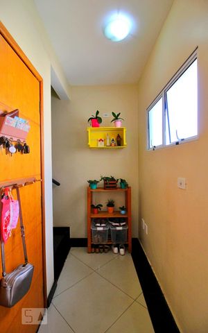 Apartamento à venda com 100m², 2 quartos e 2 vagasCorredor