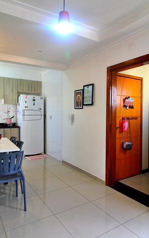Apartamento à venda com 100m², 2 quartos e 2 vagasSala