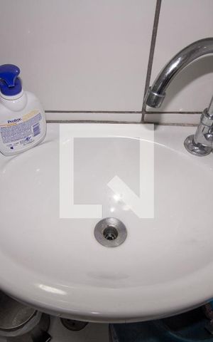 Casa à venda com 234m², 4 quartos e 2 vagasBanheiro 1