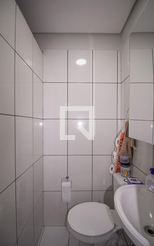 Casa à venda com 234m², 4 quartos e 2 vagasBanheiro 1