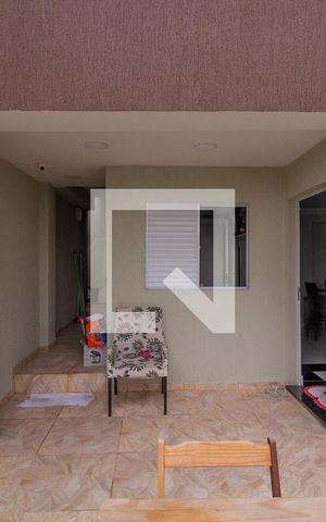 Casa à venda com 234m², 4 quartos e 2 vagasEntrada