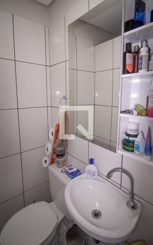 Casa à venda com 234m², 4 quartos e 2 vagasBanheiro 1