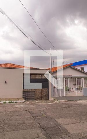 Casa à venda com 234m², 4 quartos e 2 vagasVista