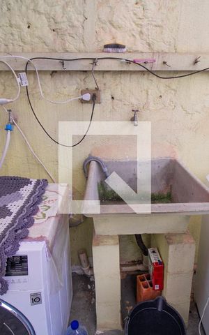 Casa à venda com 234m², 4 quartos e 2 vagasÁrea de Serviço