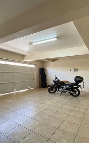 Casa à venda com 450m², 4 quartos e 3 vagasGaragem
