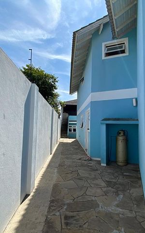 Casa à venda com 450m², 4 quartos e 3 vagasÁrea Externa