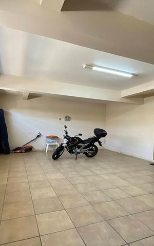 Casa à venda com 450m², 4 quartos e 3 vagasGaragem