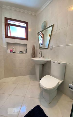 Casa à venda com 450m², 4 quartos e 3 vagasBanheiro 2