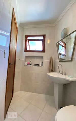 Casa à venda com 450m², 4 quartos e 3 vagasBanheiro 2