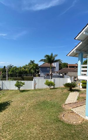 Casa à venda com 450m², 4 quartos e 3 vagasÁrea Externa