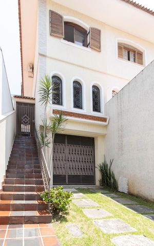 Casa para alugar com 115m², 2 quartos e 3 vagas Casa para alugar com 115m², 2 quartos e 3 vagasFrente da Casa