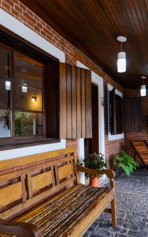 Casa à venda com 297m², 3 quartos e 8 vagas Casa à venda com 297m², 3 quartos e 8 vagasVaranda da Sala