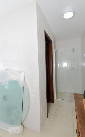 Casa à venda com 297m², 3 quartos e 8 vagas Casa à venda com 297m², 3 quartos e 8 vagasSauna