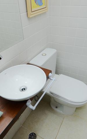 Casa à venda com 297m², 3 quartos e 8 vagas Casa à venda com 297m², 3 quartos e 8 vagasBanheiro da Sauna