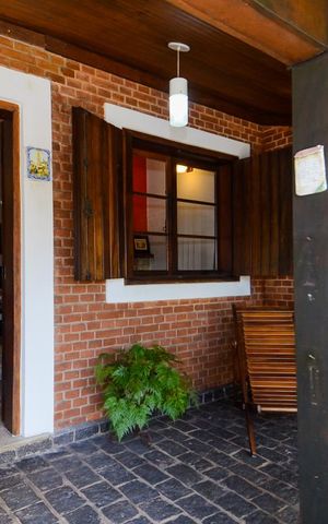 Casa à venda com 297m², 3 quartos e 8 vagas Casa à venda com 297m², 3 quartos e 8 vagasVaranda da Sala