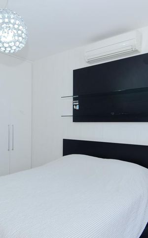 Casa à venda com 297m², 3 quartos e 8 vagas Casa à venda com 297m², 3 quartos e 8 vagasSuíte 2