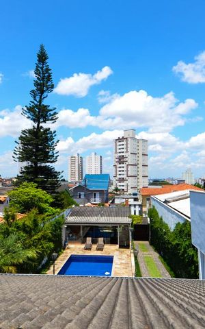 Casa à venda com 297m², 3 quartos e 8 vagas Casa à venda com 297m², 3 quartos e 8 vagasVista da Suíte 3