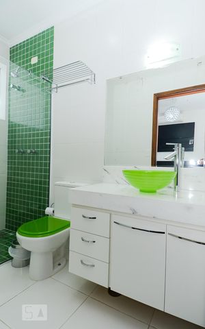 Casa à venda com 297m², 3 quartos e 8 vagas Casa à venda com 297m², 3 quartos e 8 vagasBanheiro da Suíte 2