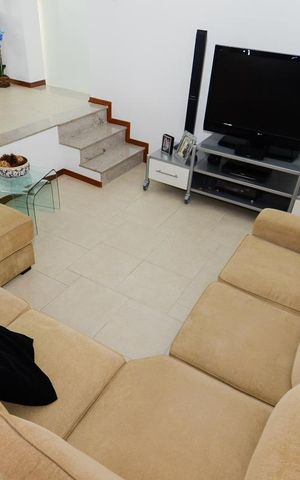 Casa à venda com 297m², 3 quartos e 8 vagas Casa à venda com 297m², 3 quartos e 8 vagasSala de Estar