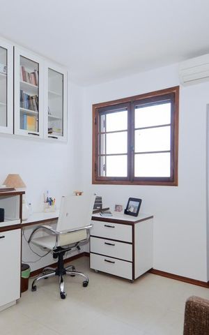 Casa à venda com 297m², 3 quartos e 8 vagas Casa à venda com 297m², 3 quartos e 8 vagasSuíte 1