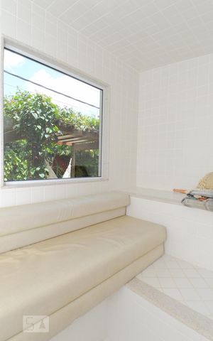 Casa à venda com 297m², 3 quartos e 8 vagas Casa à venda com 297m², 3 quartos e 8 vagasSauna