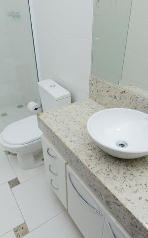 Casa à venda com 297m², 3 quartos e 8 vagas Casa à venda com 297m², 3 quartos e 8 vagasBanheiro da Suíte 1