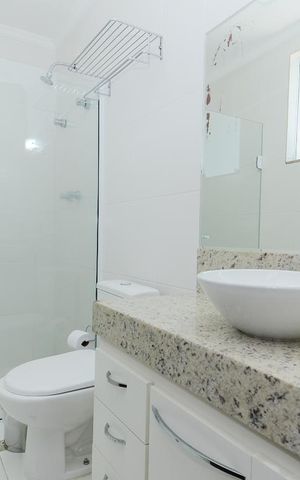 Casa à venda com 297m², 3 quartos e 8 vagas Casa à venda com 297m², 3 quartos e 8 vagasBanheiro da Suíte 1