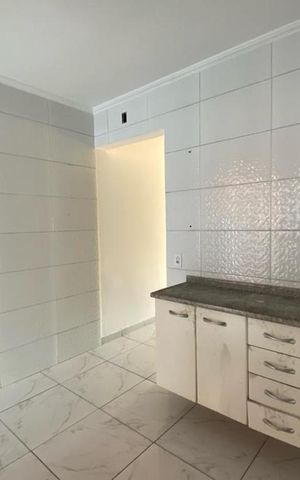 Casa para alugar com 67m², 2 quartos e 2 vagas Casa para alugar com 67m², 2 quartos e 2 vagasCozinha