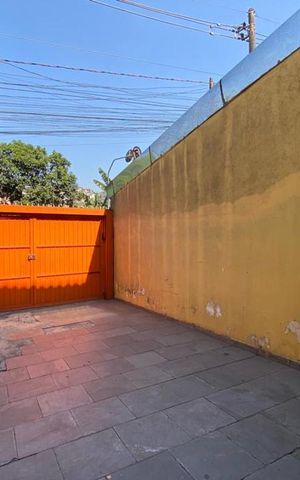 Casa para alugar com 67m², 2 quartos e 2 vagas Casa para alugar com 67m², 2 quartos e 2 vagasGaragem
