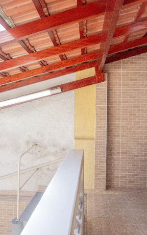 Casa à venda com 200m², 3 quartos e 2 vagasTerraço