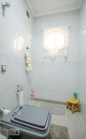 Casa à venda com 200m², 3 quartos e 2 vagasLavabo