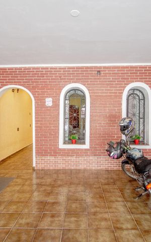 Casa à venda com 200m², 3 quartos e 2 vagasGaragem