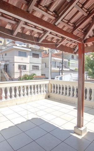 Casa à venda com 200m², 3 quartos e 2 vagasVaranda