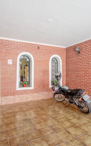 Casa à venda com 200m², 3 quartos e 2 vagasGaragem