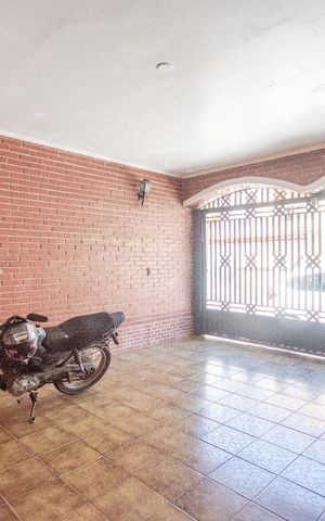 Casa à venda com 200m², 3 quartos e 2 vagasGaragem