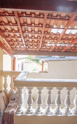 Casa à venda com 200m², 3 quartos e 2 vagasTerraço