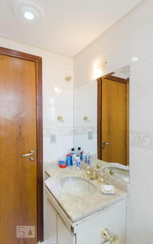Apartamento à venda com 332m², 3 quartos e 3 vagas Apartamento à venda com 332m², 3 quartos e 3 vagasBanheiro
