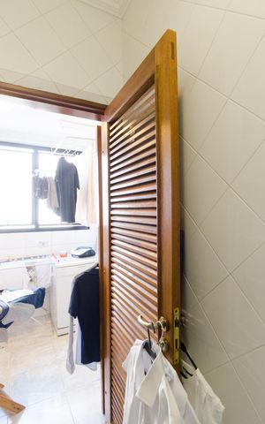 Apartamento à venda com 332m², 3 quartos e 3 vagas Apartamento à venda com 332m², 3 quartos e 3 vagasDespensa