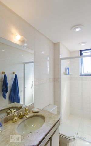 Apartamento à venda com 332m², 3 quartos e 3 vagas Apartamento à venda com 332m², 3 quartos e 3 vagasBanheiro