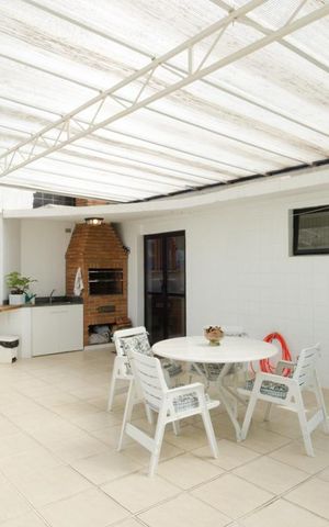Apartamento à venda com 332m², 3 quartos e 3 vagas Apartamento à venda com 332m², 3 quartos e 3 vagasChurrasqueira
