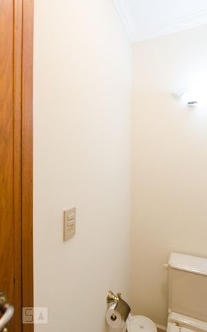 Apartamento à venda com 332m², 3 quartos e 3 vagas Apartamento à venda com 332m², 3 quartos e 3 vagasLavabo