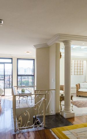 Apartamento à venda com 332m², 3 quartos e 3 vagas Apartamento à venda com 332m², 3 quartos e 3 vagasSala da cobertura