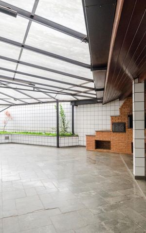 Apartamento à venda com 332m², 3 quartos e 3 vagas Apartamento à venda com 332m², 3 quartos e 3 vagasÁrea comum
