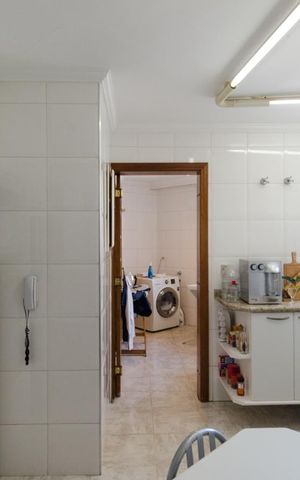Apartamento à venda com 332m², 3 quartos e 3 vagas Apartamento à venda com 332m², 3 quartos e 3 vagasCozinha